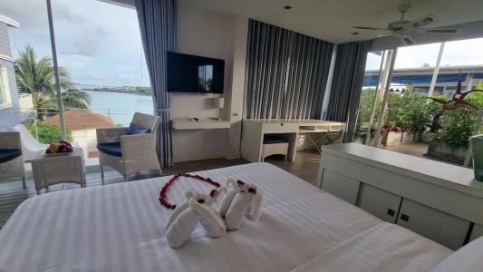 Phuket Boat Quay Panwa Beach - 111