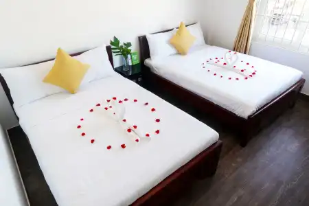 Hue Royal - 2