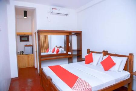 OYO 388 Surf Sea Breeze - 2