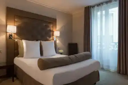 Hôtel Saint Cyr Etoile - 45