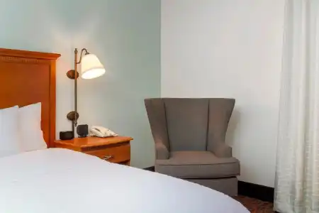 Hampton Inn Laredo - 39