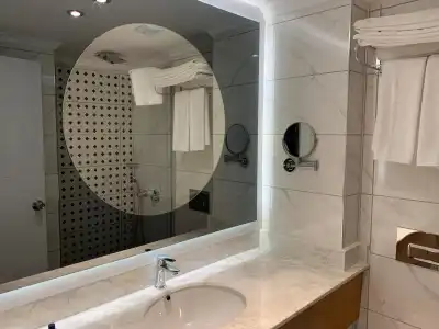The Sansa & Spa - 27