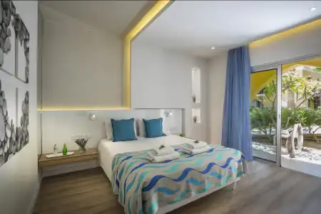 Malama Beach Holiday Village - 4