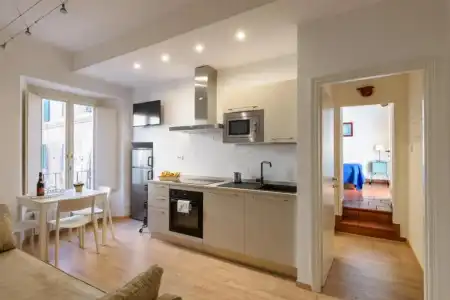 Regis Condo - 25