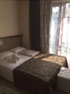 Özgür - 10