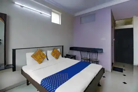 Royal Regency Lodge - 33