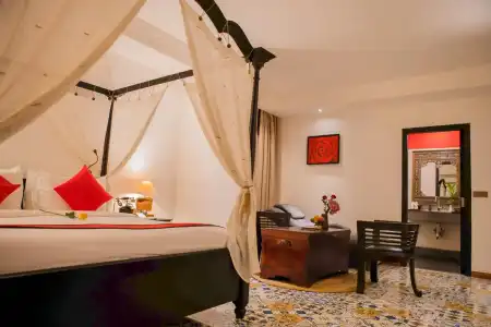 La Rose Suites - 43