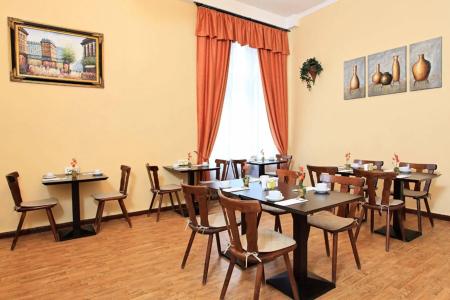 Hotel-Pension Cortina - 9