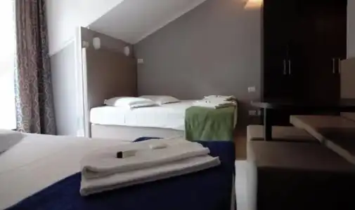 New Generation Hostel Tirana Center - 26