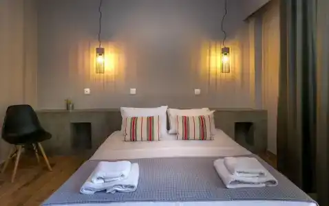 Zoe - 20
