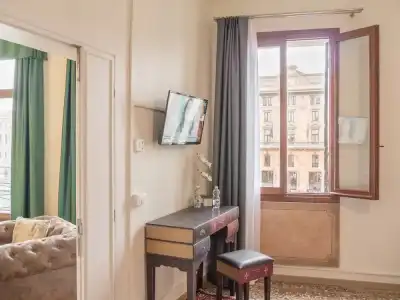 Grand Canal Suites - 103