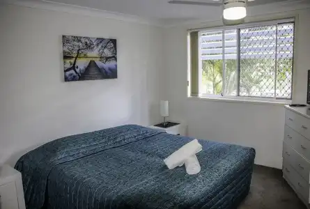 Surfers Beach Holiday Apartments - 6