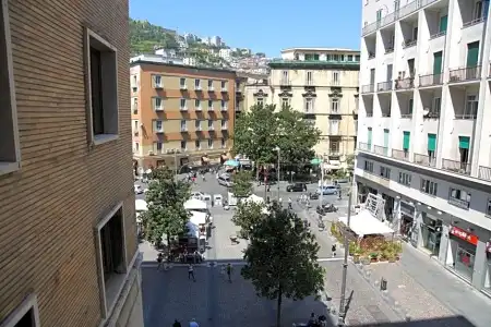 Piazza Carità - 112