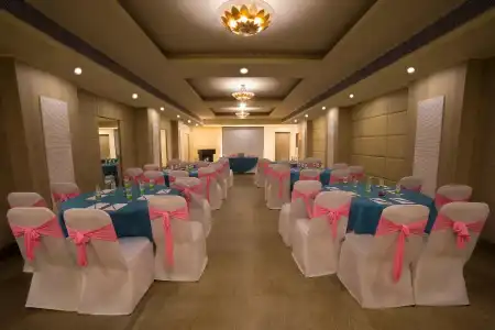 Sarovar Portico Naraina Delhi - 39