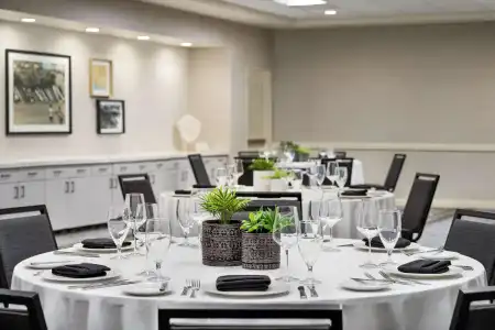 Hilton Garden Inn Carlsbad Beach - 26