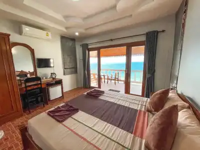 Bounty Resort - 76