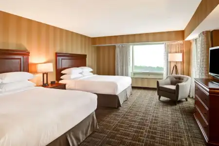 DoubleTree Fallsview Resort & Spa by Hilton Niagara Falls - 6