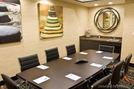 Hampton Inn & Suites Tulsa/Central - 15