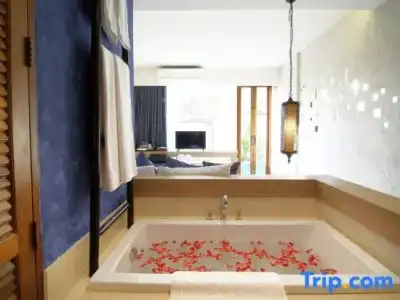 Tapae Gate Villa - 94