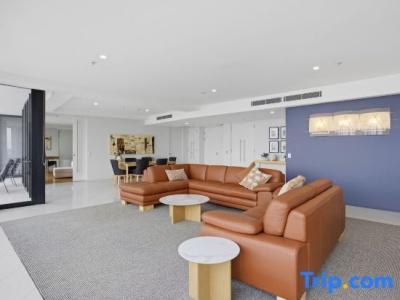 Aria Apartments - 641