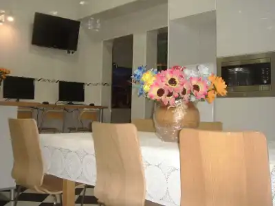 DownTown Guest House - 15