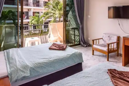 Pineapple Guesthouse Karon - 85