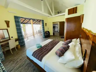 Absolute Beachfront Resort - 45