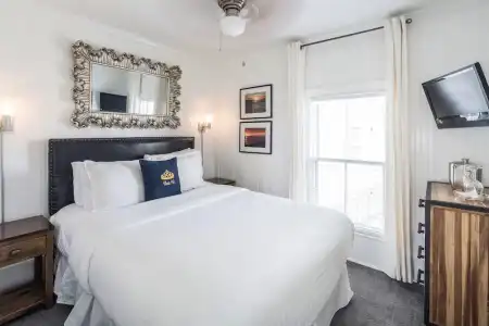 Queen Vic Guest House Provincetown Adults Only - 23
