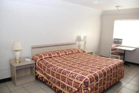 Superlodge Motel - 43