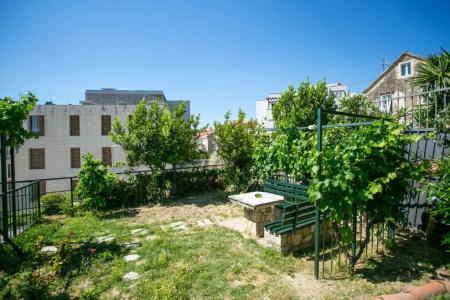Garden Apartment - 57