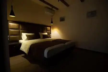 Boutique Living - 20