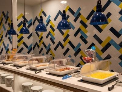 Hampton by Hilton Dusseldorf City Centre - 11