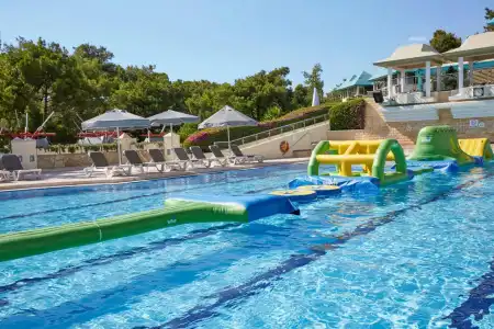 ROBINSON PAMFILYA - All Inclusive - 0