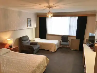 Motel Mayfair on Cavell - 19