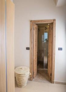 Redcon Suites - 211