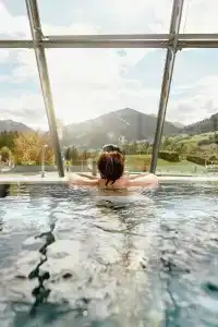 Norica - Thermenhotels Gastein Mit Dem Bademantel Direkt in Die Therme - 39