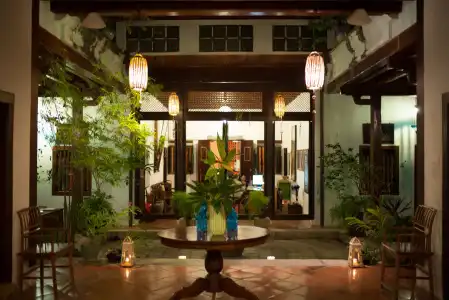 East Indies Mansion - 21
