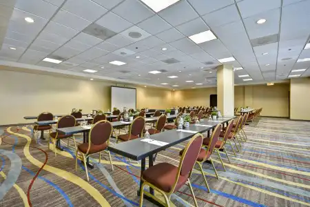 DoubleTree by Hilton Phoenix North - 45