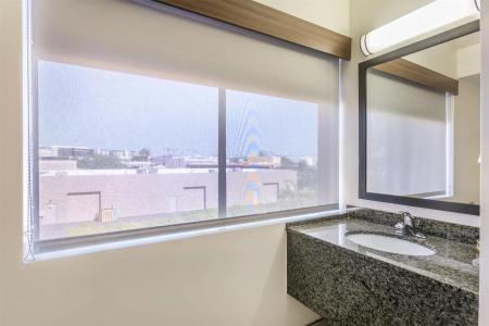 Best Western Plus Scottsdale Thunderbird Suites - 38