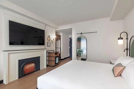 Pennyweight Boston, Curio Collection by Hilton - 49