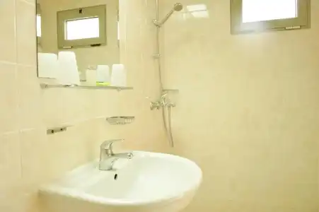 Nona - 23