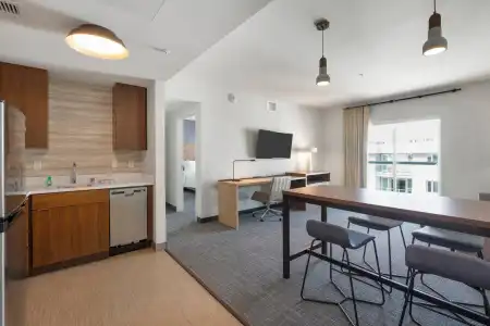 Residence Inn by Marriott Marina del Rey - 49