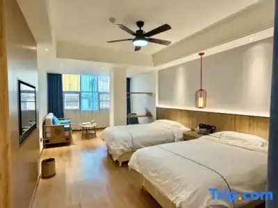 Tropic Towers Apartments - 37