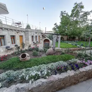 Sarnich Cave Suites - 40