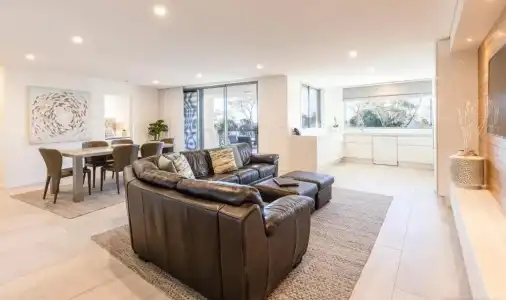 Bay Royal Apartments - 249