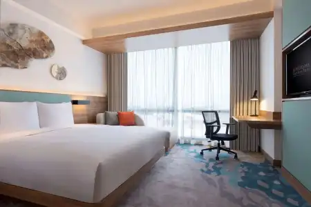 Hilton Garden Inn Jakarta Taman Palem - 65