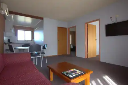 Blue Whale Motor Inn & Apartments - 29