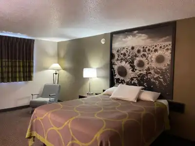 Days Inn by Wyndham Bismarck - 15