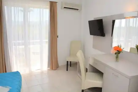 Costa Angela - 53