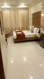 Bentley Marine Drive - 0